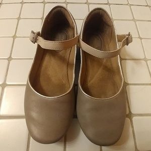 Clarks artisan mary jane flat